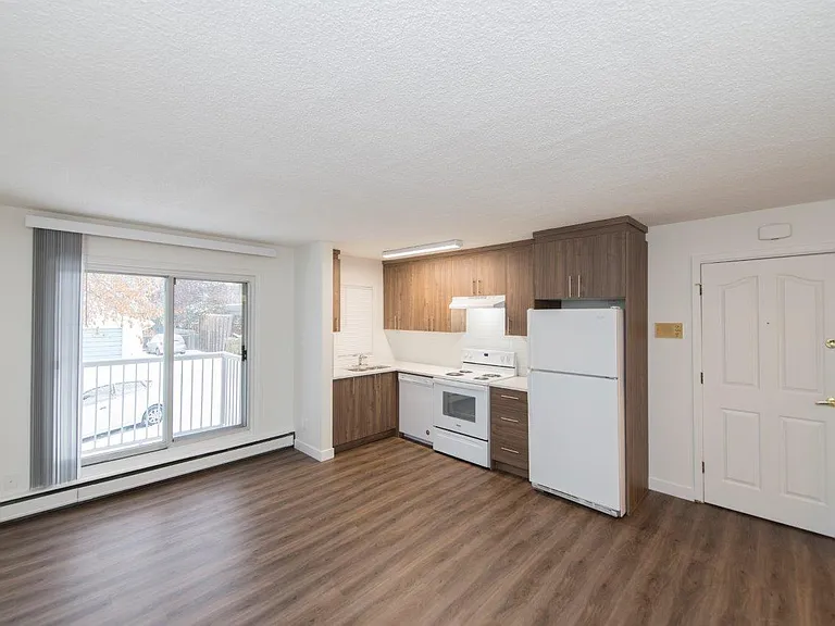 306 21st Ave SW — Photo 11