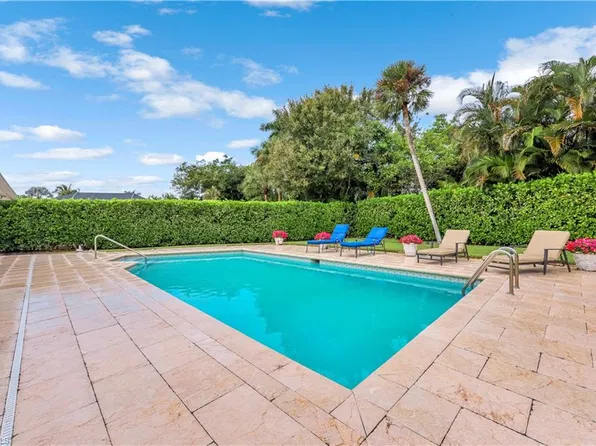 705 Regatta Rd, Naples, FL 34103