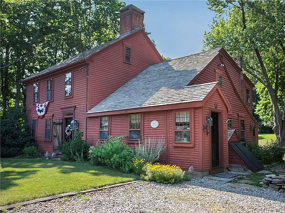 2nd image of 29 Winsor Ave