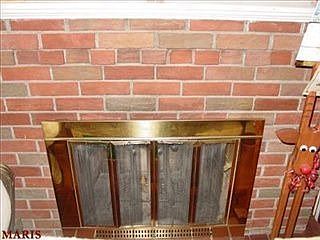 3rd image of 2451 Louis Ave