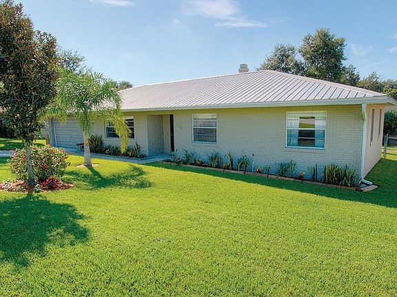 3rd image of 1929 Suzanne Ln