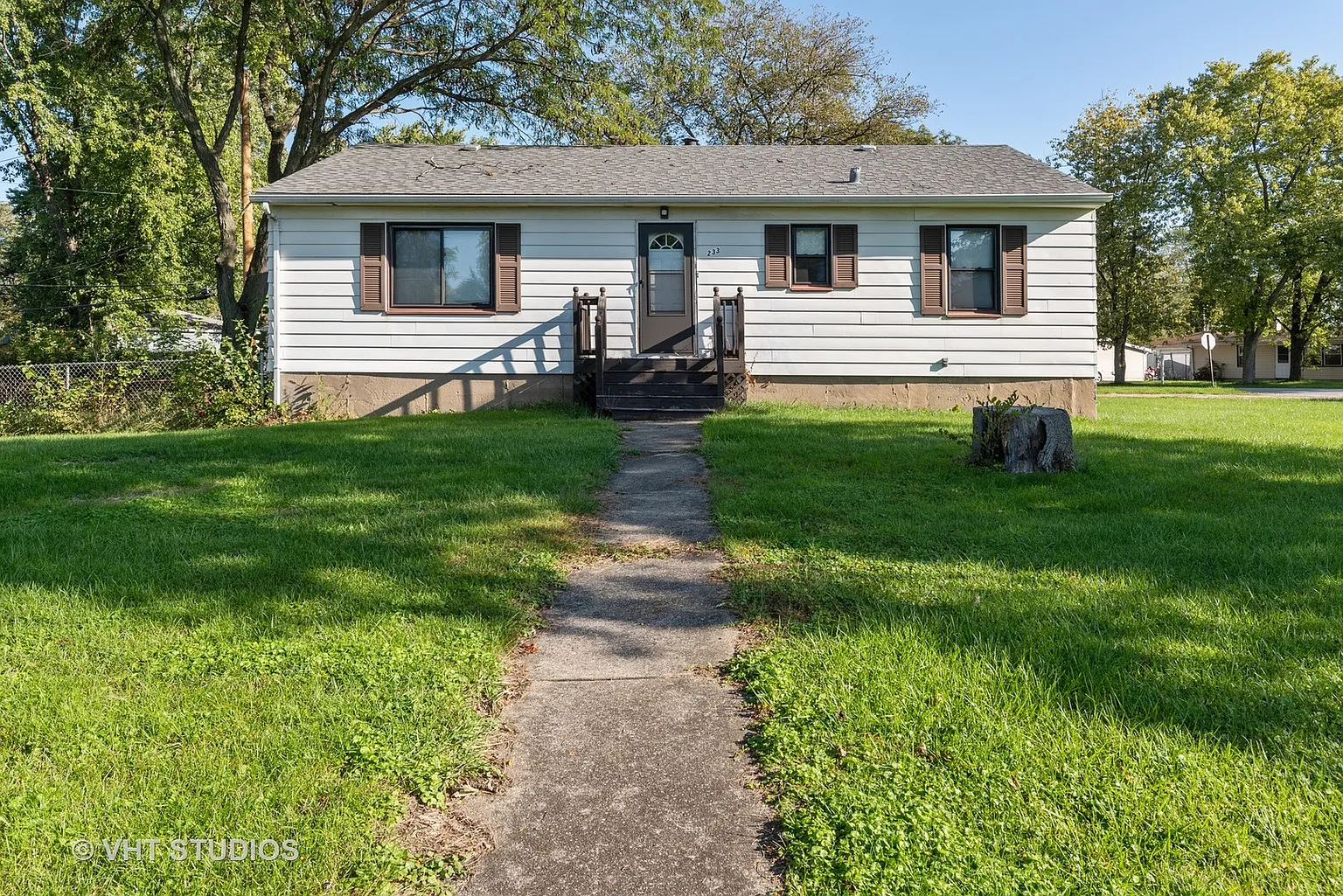 233 Tinbury Pl photo 1