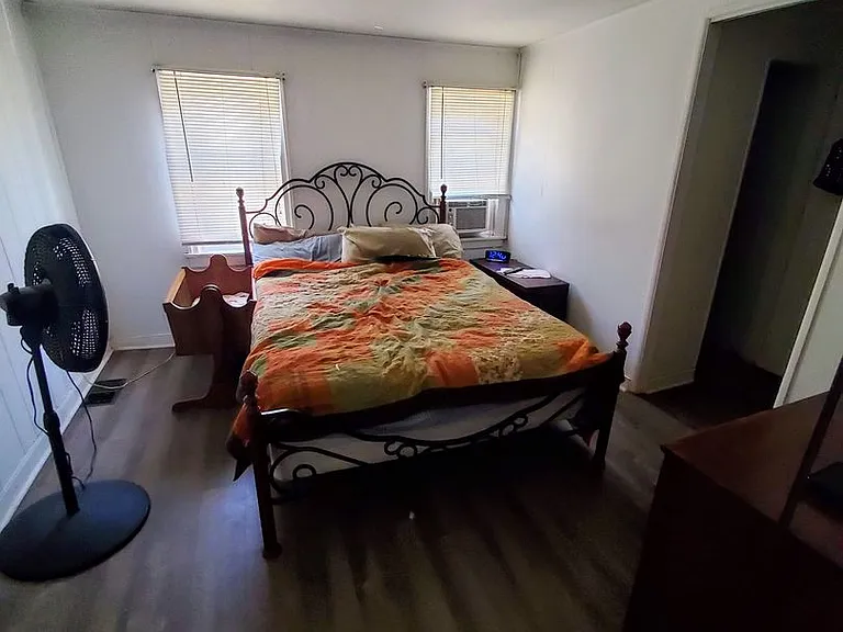 136 W Church Ave — Photo 16