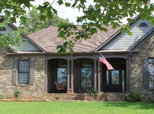 550 Nichols Rd, Suwanee, GA 30024