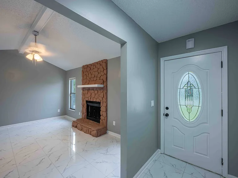 8126 Sable Woods Dr N — Photo 8