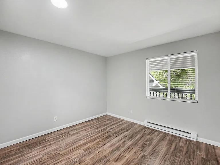 River Court Apartments - Updated Units With A View! — Photo 22