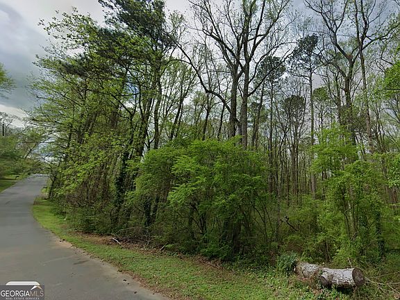 5th image of 5677 Hillcrest Dr