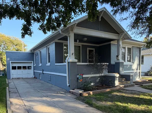 905 W 2nd St, McCook, NE 69001