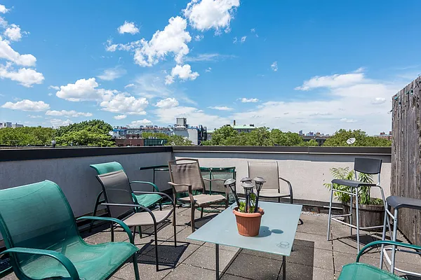 Rented by Nooklyn NYC LLC | media 25