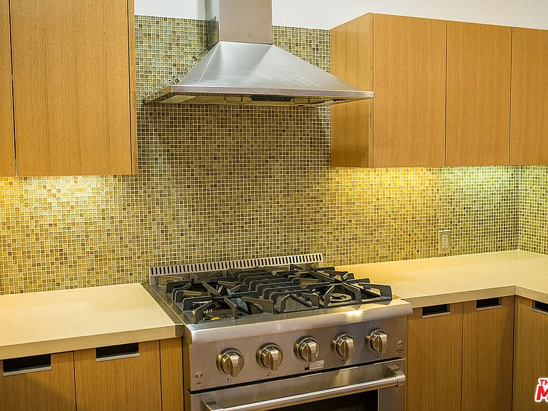 8 Brooks Ave #11 — Photo 11
