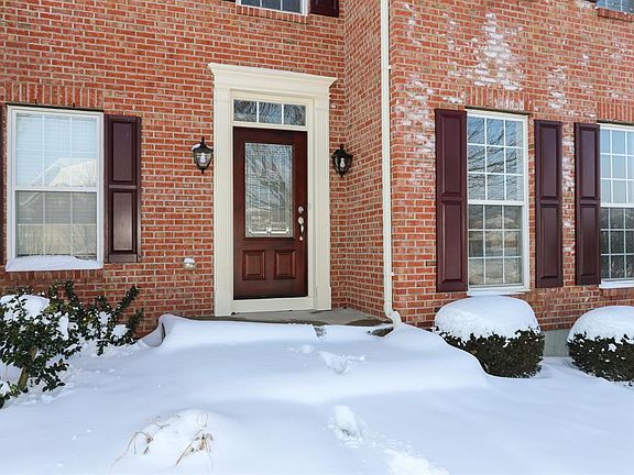2nd image of 6819 Creekside Way