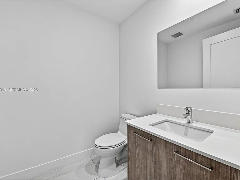 153 N Seabreeze Blvd #703 — Photo 22