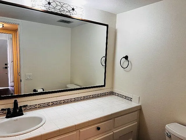 2204 Plaza De Las Flores — Photo 35