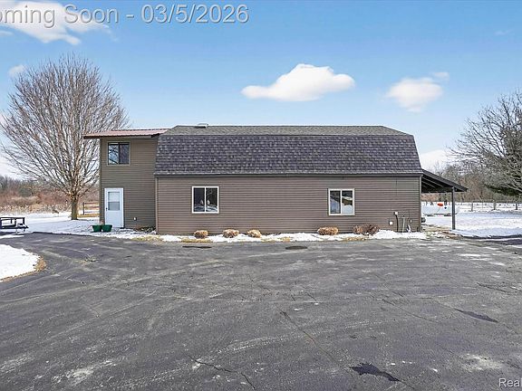 3rd image of 14463 Seymour Rd