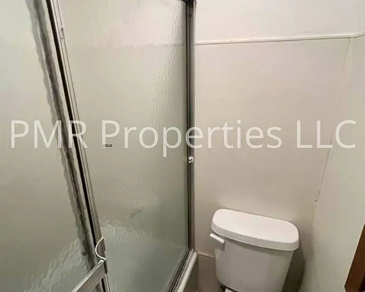 722 6th Ave — Photo 7