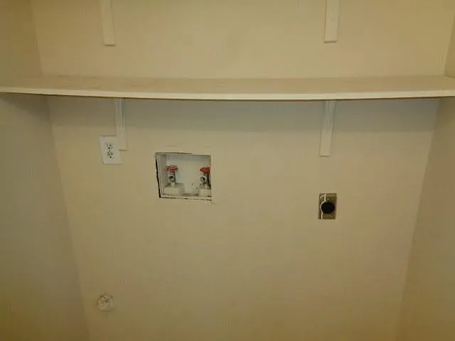 1736 Hazelwood St — Photo 7