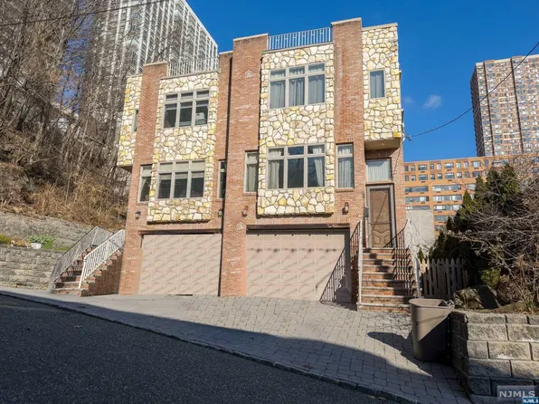 31 LEARY LANE #A, Edgewater, NJ 07020