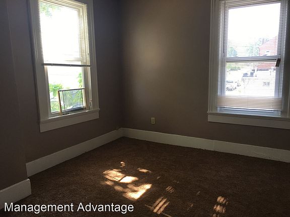 3rd image of 1015 Ferry St #4905103