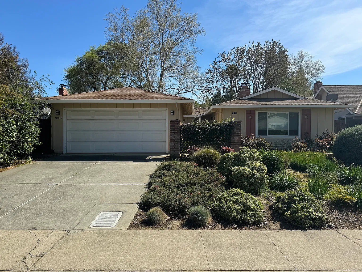 3 bed, 1426 sqft, $3,025 — Photo 1