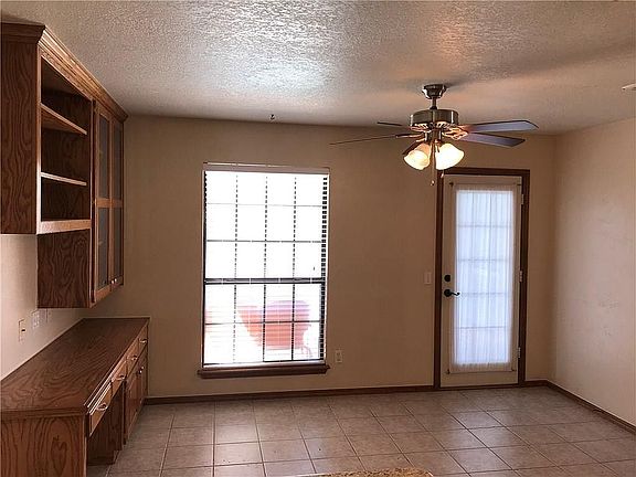 3rd image of 600 SW 156th Pl