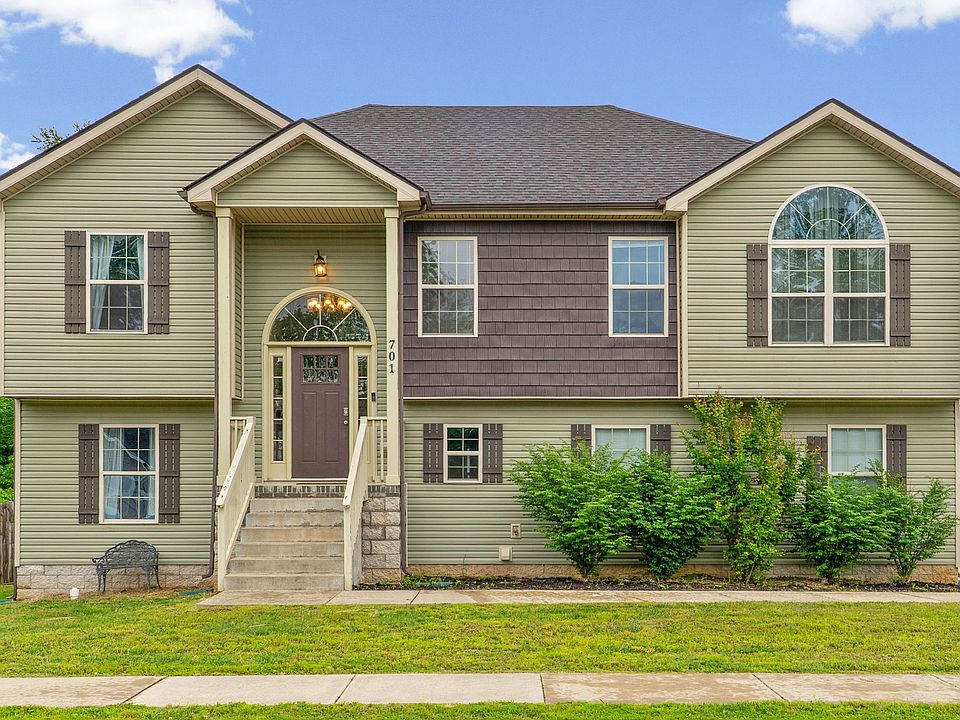 1st image of 701 Tidwell Dr