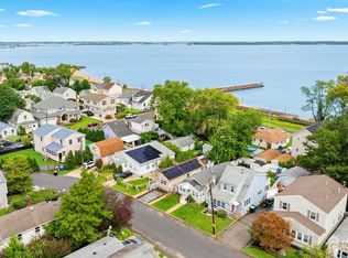 285 Shoreland Cir, Laurence Harbor, NJ 08879