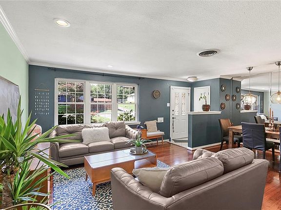 4th image of 8234 Stonycreek Dr