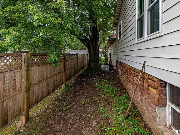 5th image of 903 Meadow Hills Dr