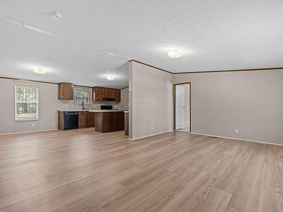5th image of 2800 Lobelia Rd