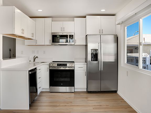4th image of 2857 Bayside Walk