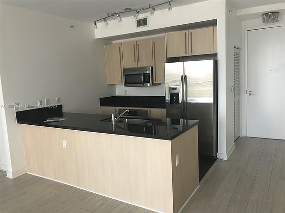 4th image of 1111 SW 1st Ave APT 2618