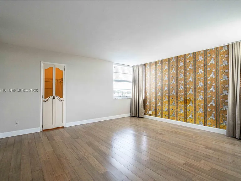 9500 W Bay Harbor Dr #7D — Photo 12