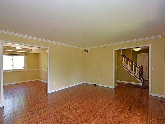 4th image of 5955 Sovereign Dr