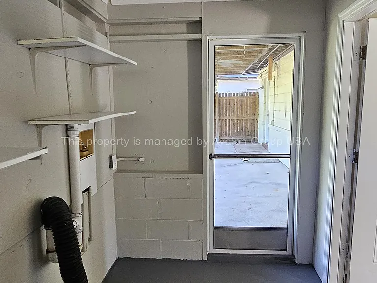 5474 N River Rd — Photo 22