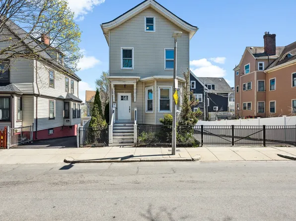 40 Humphreys St, Boston, MA 02125