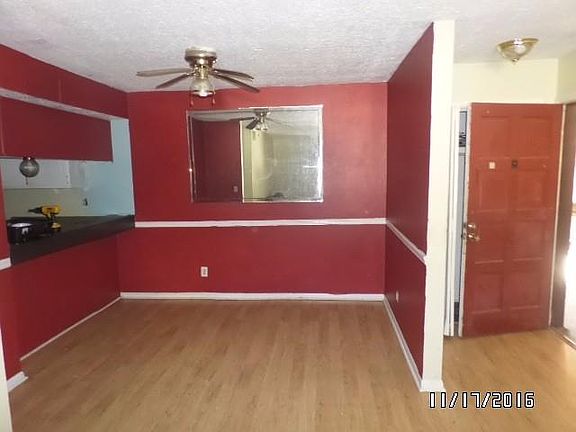 3rd image of 5925 Sutcliffe Sq