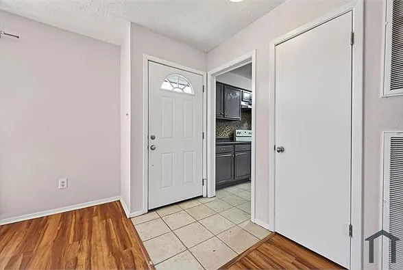 11611 Bonaparte Dr — Photo 5