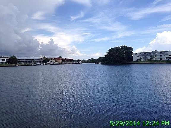 4th image of 313 Lake Cir APT 212
