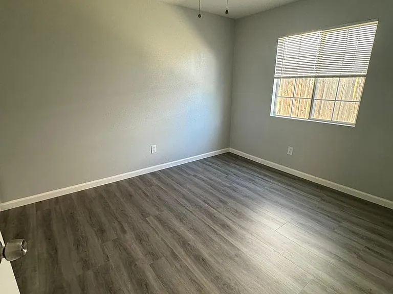 25487 El Greco Dr — Photo 11