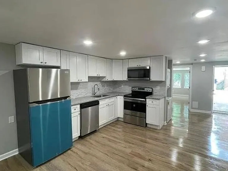 1309 W Wingohocking St — Photo 1