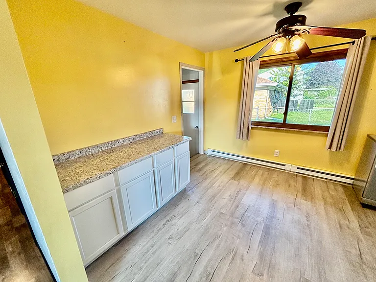 326 Pepperton Dr — Photo 13