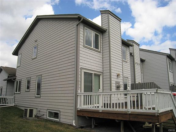 3rd image of 308 Summerhaven Dr N