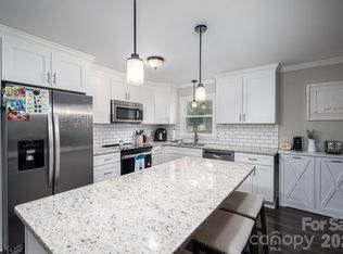 1718 Woolie Rd, Lincolnton, NC 28092