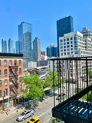 Rented by Waverly Realty Associates | media 15