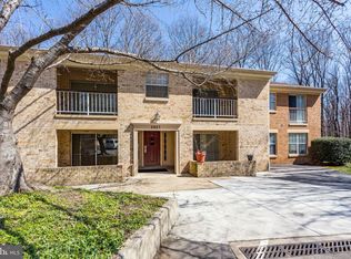 5827 Cove Landing Rd APT 201, Burke, VA 22015