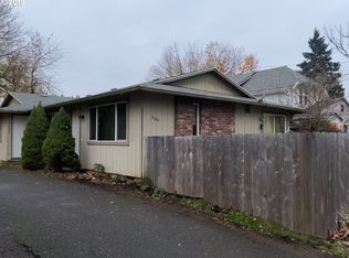 2304 E 28th St, Vancouver, WA 98661