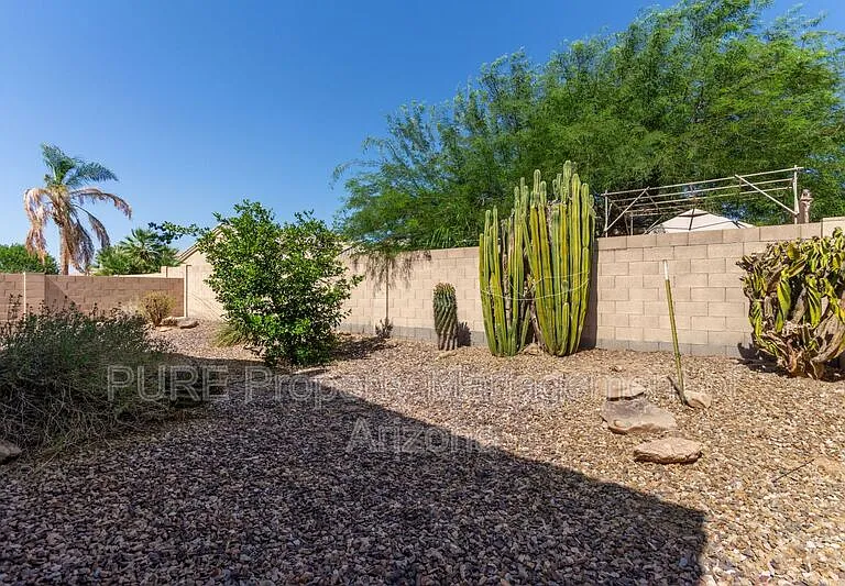 737 S Sycamore Pl — Photo 38