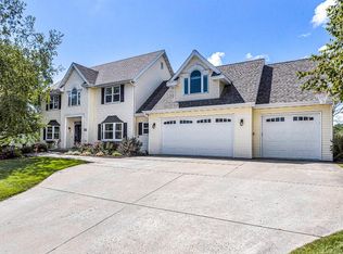 223 River Oaks Dr, Sheboygan Falls, WI 53085