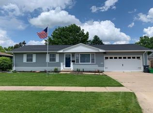 112 Greenbrier Dr, Burlington, IA 52601