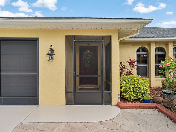 Home For Sale In Port Saint Lucie